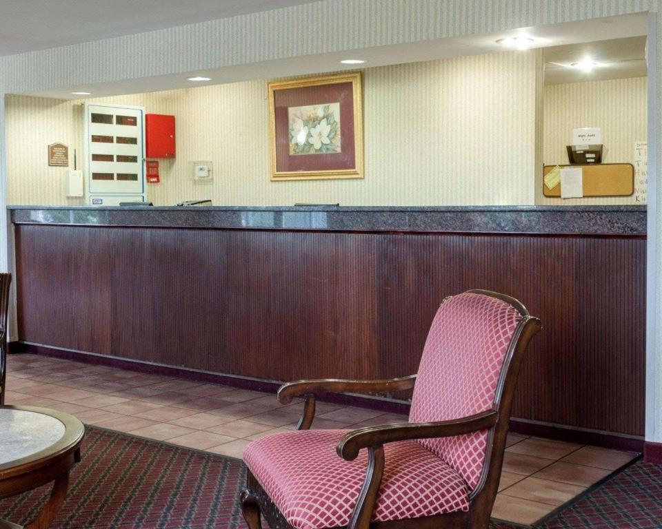 גרינוויל Rodeway Inn מראה חיצוני תמונה