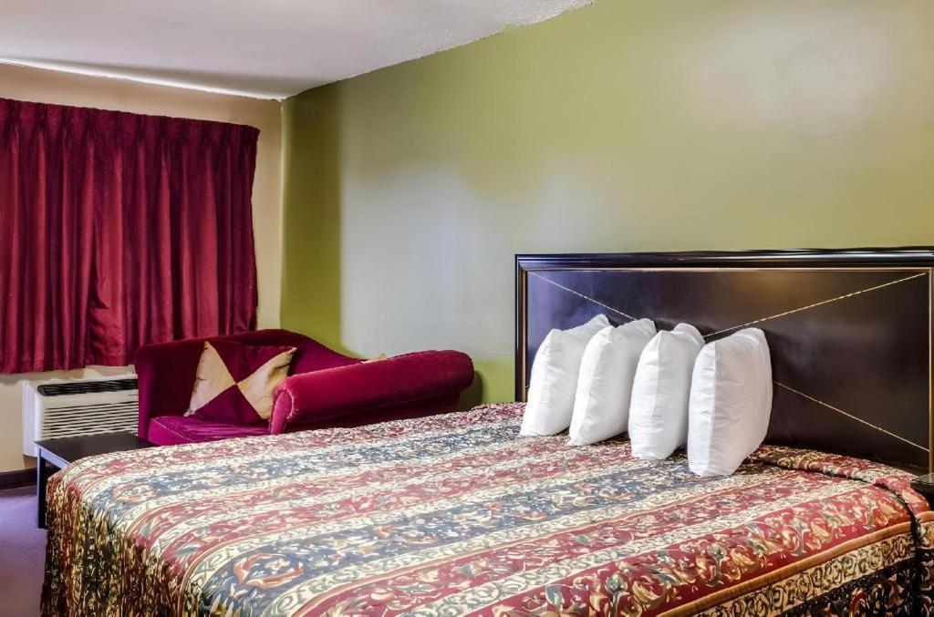 גרינוויל Rodeway Inn מראה חיצוני תמונה
