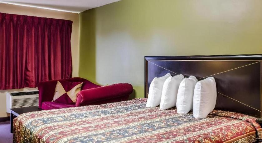 גרינוויל Rodeway Inn מראה חיצוני תמונה