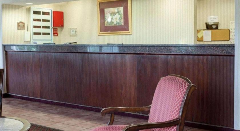 גרינוויל Rodeway Inn מראה חיצוני תמונה