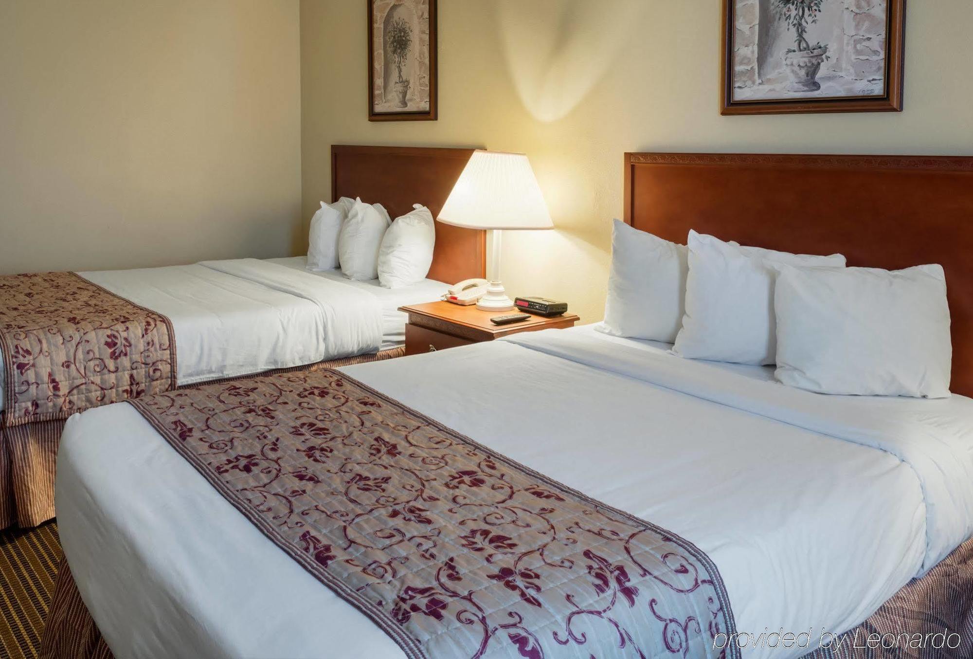גרינוויל Rodeway Inn מראה חיצוני תמונה
